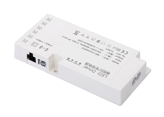 EU/米国のプラグとのDC12V 2A LEDのストリップ24W LEDの電源の一定した電圧